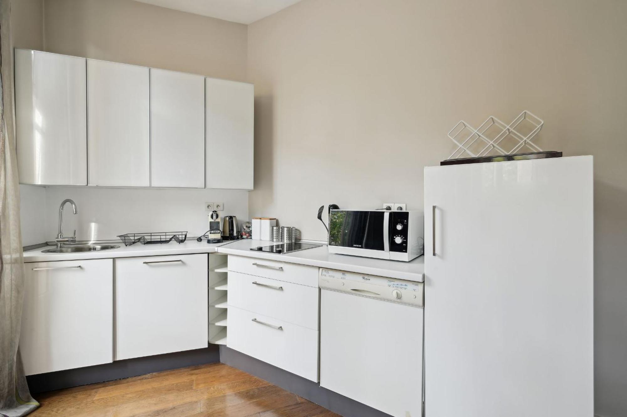 Champs-Elysees & Arc De Triomphe - Cityapartmentstay Paris Exterior photo