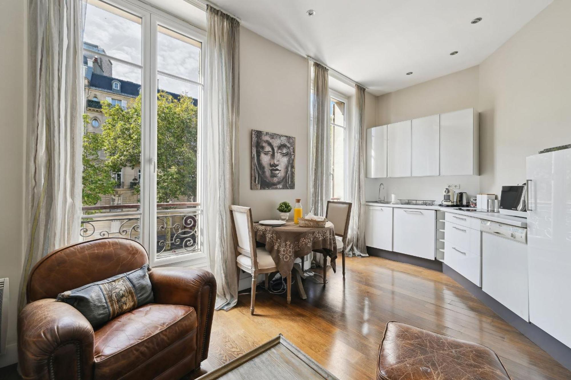 Champs-Elysees & Arc De Triomphe - Cityapartmentstay Paris Exterior photo